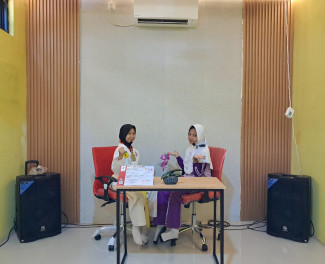 Kegiatan di Ruang Multimedia